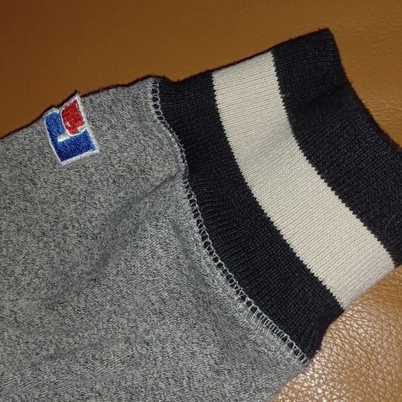 -- Russell Athletic Gray Crewneck Sweatshirt with V-Stitch Detail - Picture 6 of 9